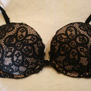 Victoria's Secret Very Sexy Lace Push Up Bra 34D